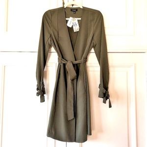 *NWT* Lily&Ash Green Crêpe de Chine Belted Trench - Size XXS